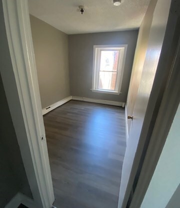 3 beds, 1 bath, 1,200 sqft, $2,650, Unit 2