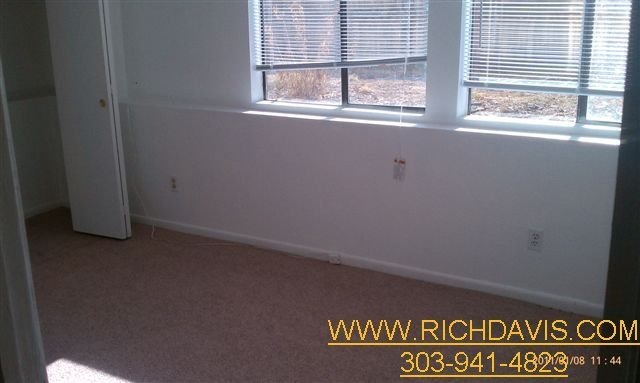 3 beds, 2 baths, $2,300, Unit 1 Car Attached Garage North Side