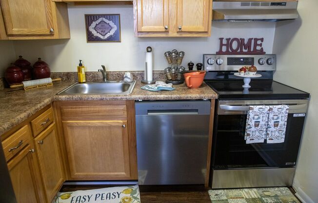 2 beds, 1 bath, 1,200 sqft, $1,680, Unit 00 - 532201