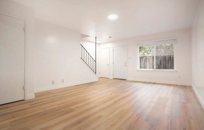 1117 Park Ave #D - 2 bedroom | 1.5 bath | Townhouse style apartment