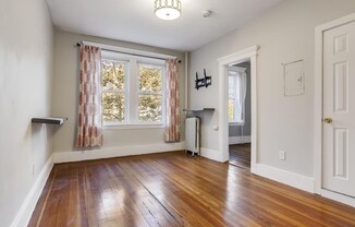 Studio, 1.5 baths, 410 sqft, $2,800, Unit 10