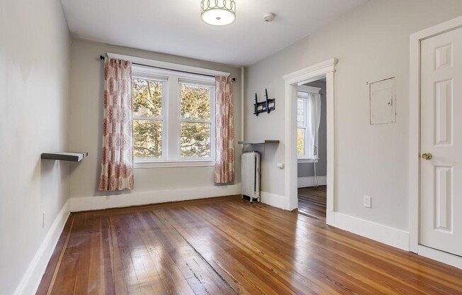 Studio, 1.5 baths, 410 sqft, $2,800, Unit 10