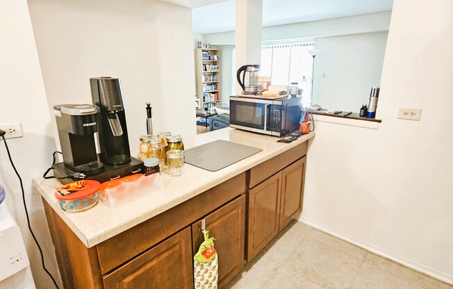 1215 S FORUMS CT