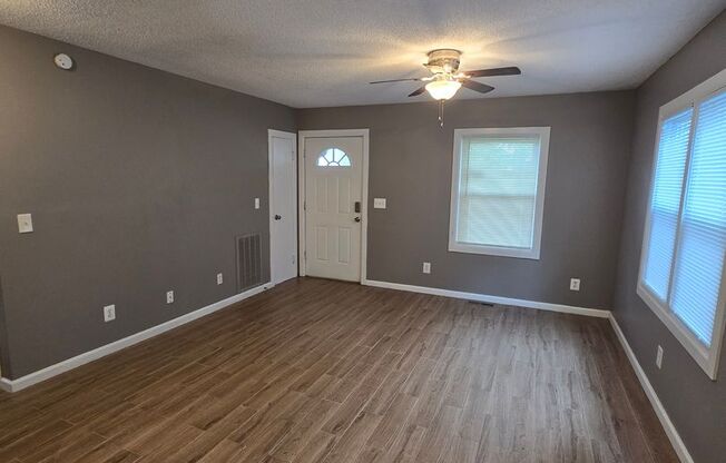 2 bedroom 1 bath Cute house
