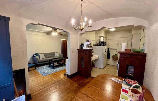 1428 E Capitol Drive