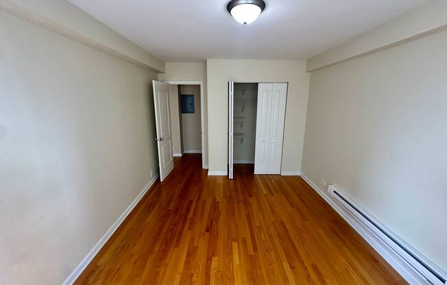 1 bed, 1 bath, 700 sqft, $1,950, Unit 418-1502