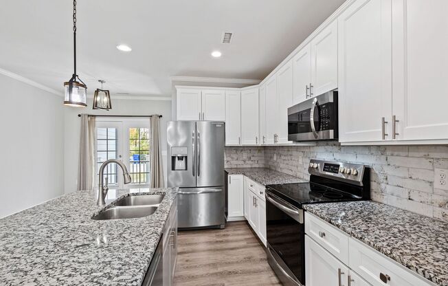 3 beds, 2.5 baths, $1,900, Unit Unit A