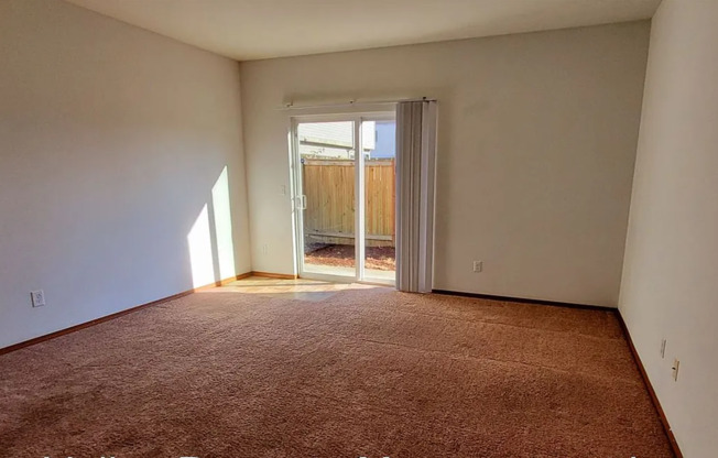 Kent Townhome for rent - 2 bed and 2 bath - Ready for move in now!