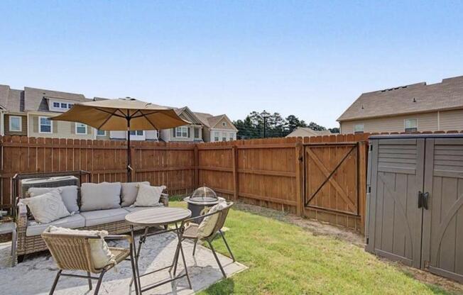 3 beds, 3 baths, 2,000 sqft, $2,800