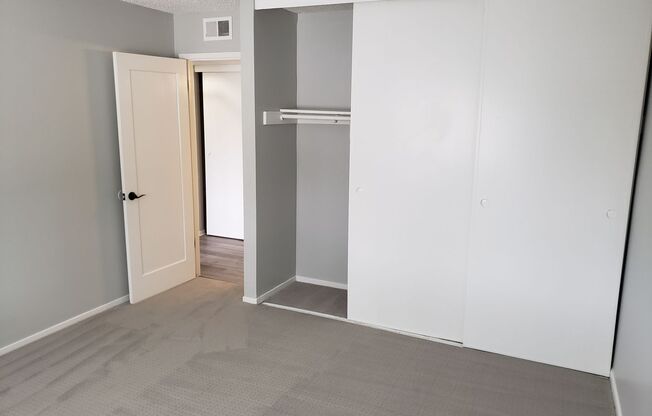 2 beds, 1 bath, $1,595, Unit 340