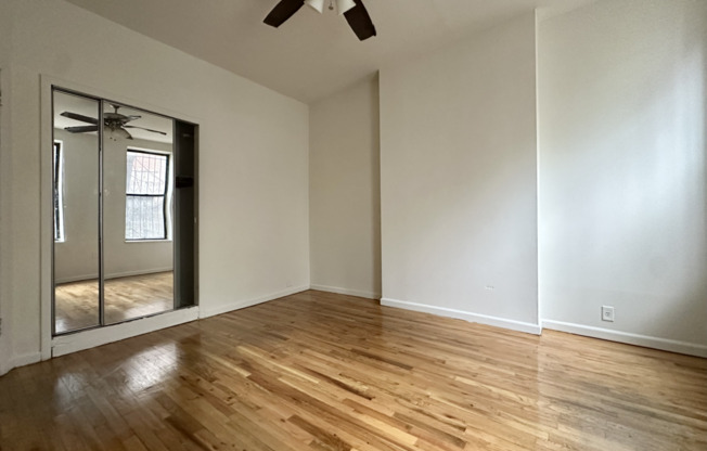 2 beds, 1 bath, $3,500, Unit 1