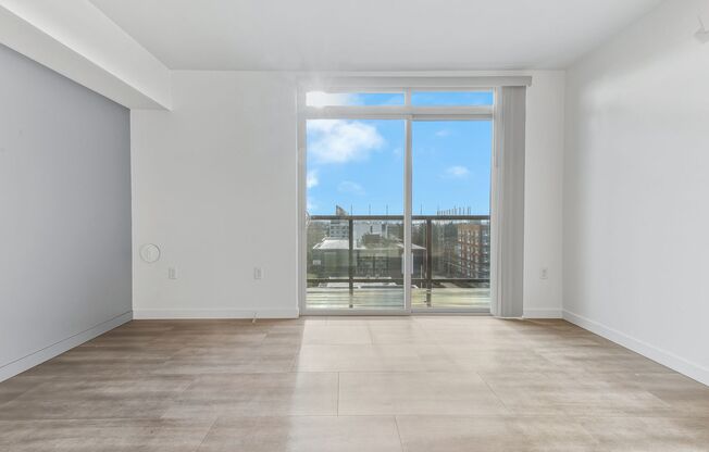 1 bed, 1 bath, 587 sqft, $1,975, Unit 703