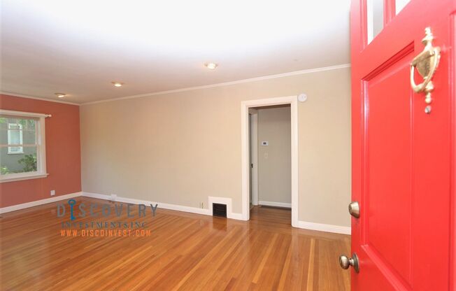 Piedmont Home with Bedroom Suite and Enclosed Yard