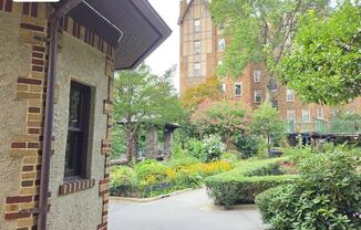 3 beds, 1.5 baths, 1,100 sqft, $4,587, Unit 52A