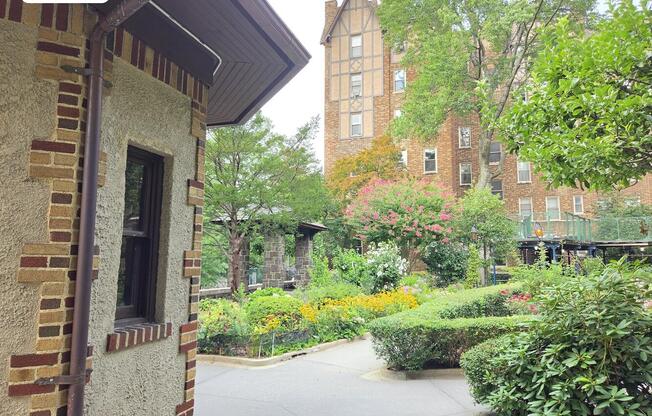 3 beds, 1.5 baths, 1,100 sqft, $4,587, Unit 52A