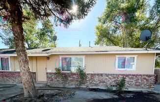 Charming 2-Bedroom Home with Amenities and Outdoor Retreats