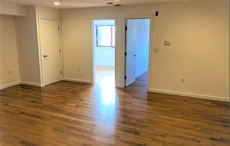 2 beds, 1 bath, 600 sqft, $3,300, Unit 301