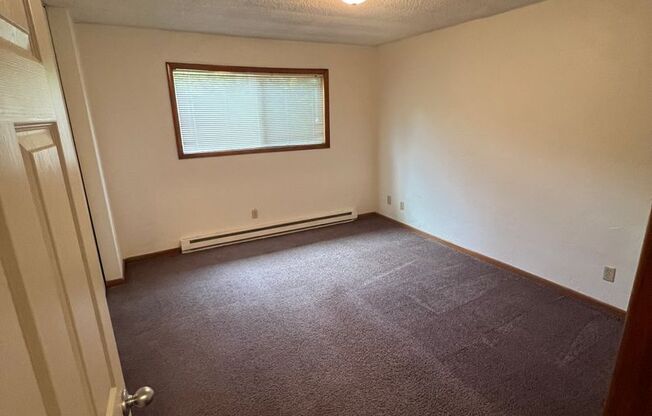 1 bed, 1 bath, 900 sqft, $1,200, Unit 887