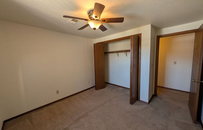 2 beds, 2 baths, 1,034 sqft, $1,279, Unit 1401 080