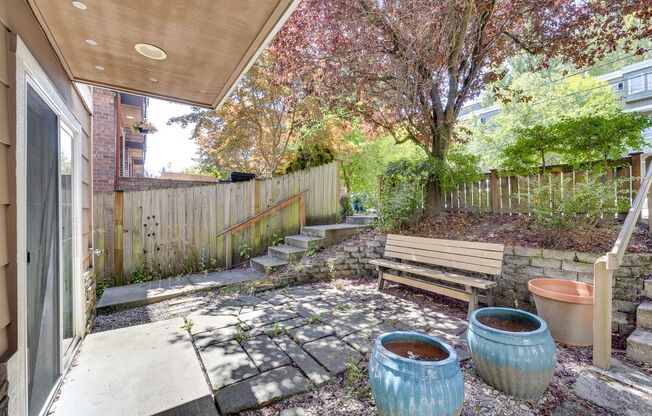 Stylish 3 bedroom townhome in Madison Valley!