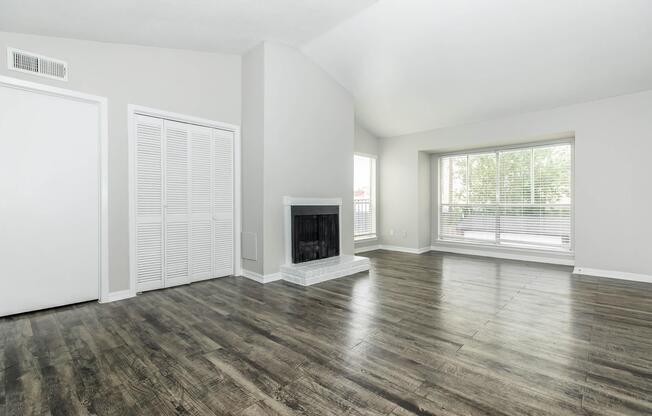 1 bed, 1 bath, 837 sqft, $1,129