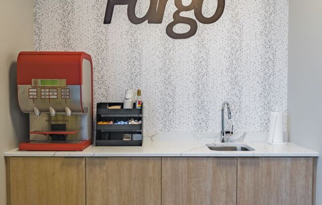 1 bed, 1 bath, 816 sqft, $1,250, Unit 409