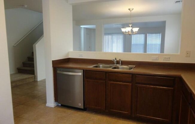 WATERFORD SQUARE COMMUNITY 3 BED 2.5 BATH