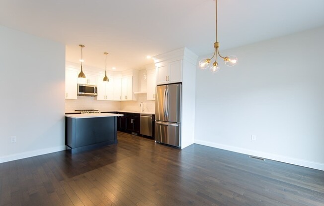 101 OAKDALE AVE