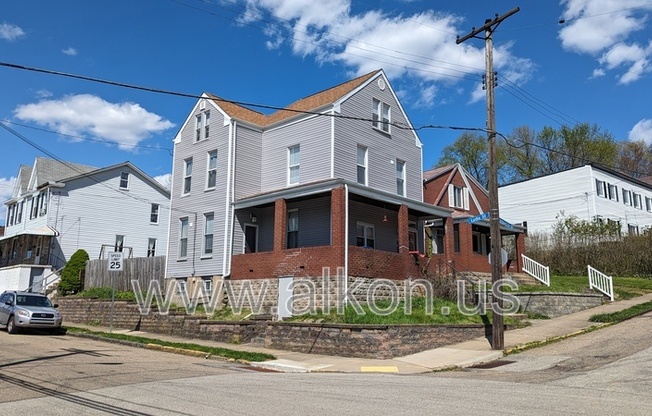 501 Farnsworth St
