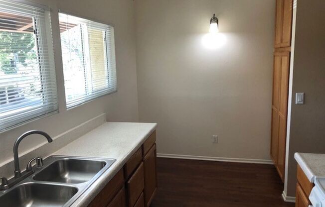 1 bed, 1 bath, 780 sqft, $2,375, Unit 92