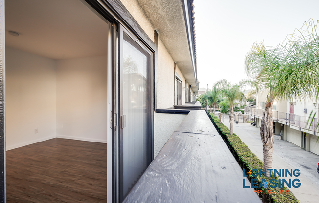 10206 INDEPENDENCE AVE