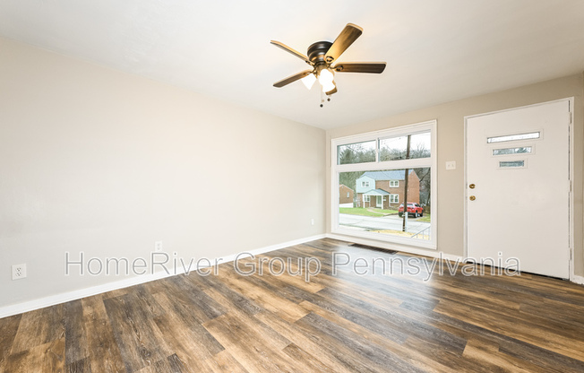 448 JANICE DR