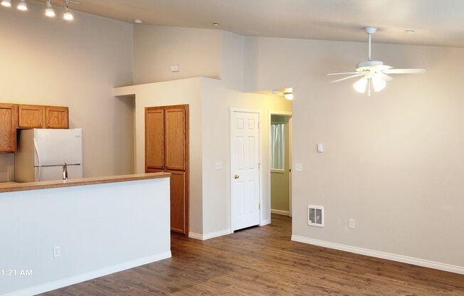 1 bed, 1 bath, 817 sqft, $1,475, Unit 9117