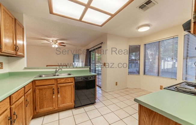 613 N SUNFLOWER CIR