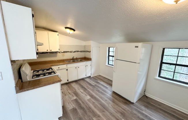 6104 PISGAH RD