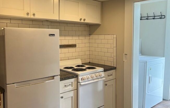 1 bed, 1 bath, $1,175, Unit C