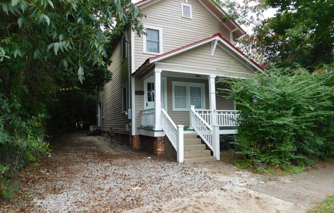 611 Johnson Street- Historic Downtown living! New paint and flooring throughout! New appliances!