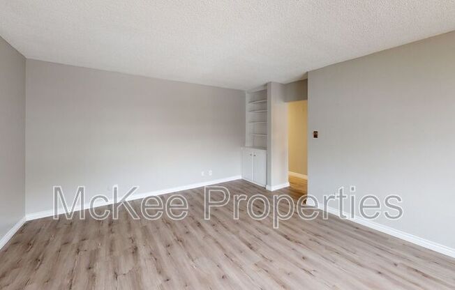 920 F AVE