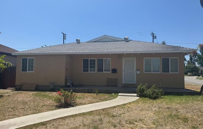 Arcadia 3beds 2bath front house for lease