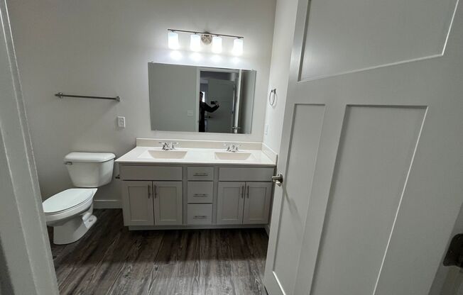 3 beds, 3.5 baths, 2,139 sqft, $2,415, Unit Lime 319