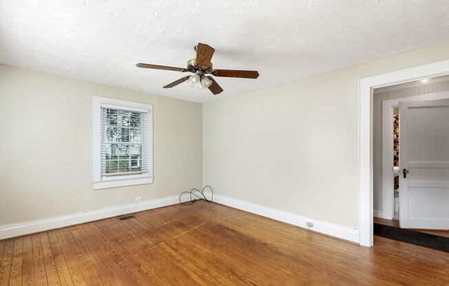 Amazing 2 bedroom 1 bathroom for rent!