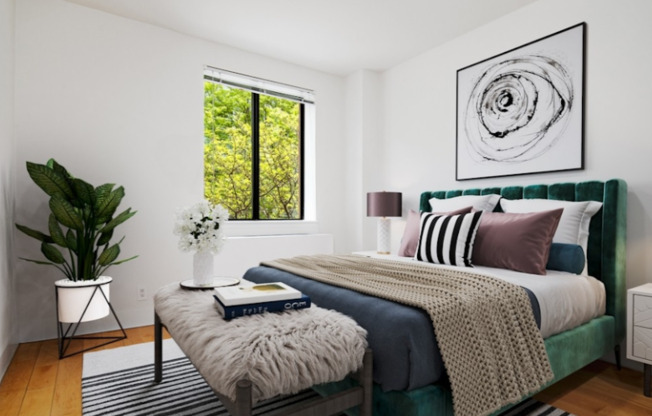 419 W 52 ST
