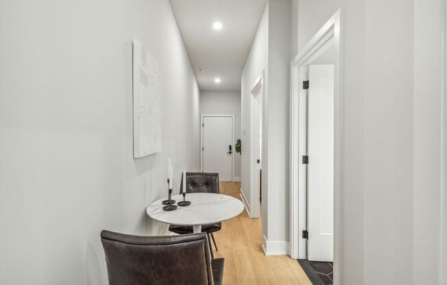 2 beds, 1 bath, 779 sqft, $1,750, Unit 105
