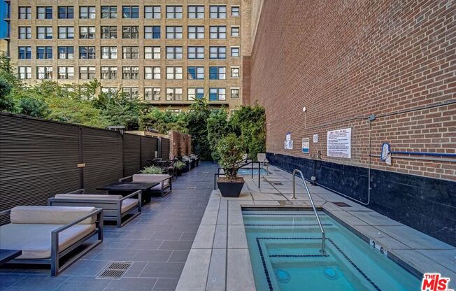 Studio, 1 bath, 460 sqft, $1,800, Unit 206