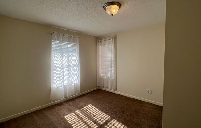 2 beds, 2 baths, $1,300, Unit # 55