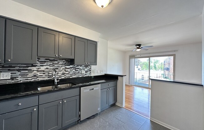 1651 653 OAKWOOD