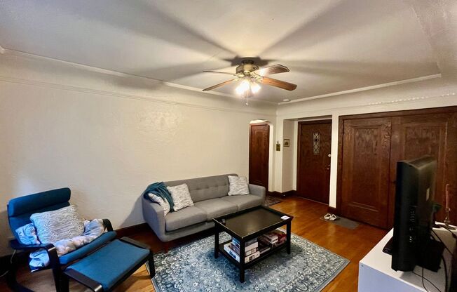 1428 E Capitol Drive
