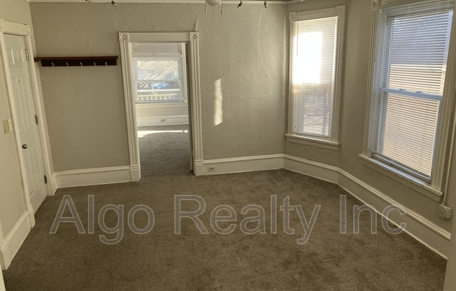 4129 N COLFAX AVE