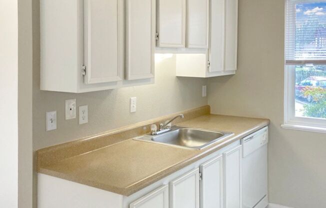 1 bed, 1 bath, 673 sqft, $1,315, Unit 18