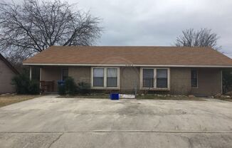 208 South Drive, Copperas Cove